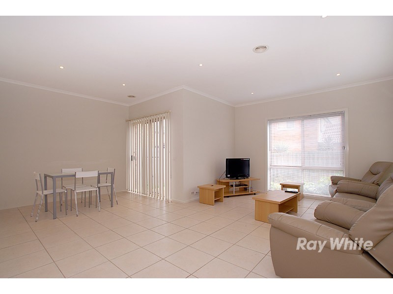 5 Boronia Avenue, Cranbourne VIC 3977