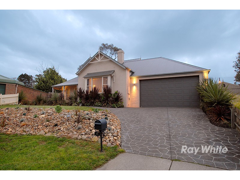 11 Ferncroft Court, Berwick VIC 3806