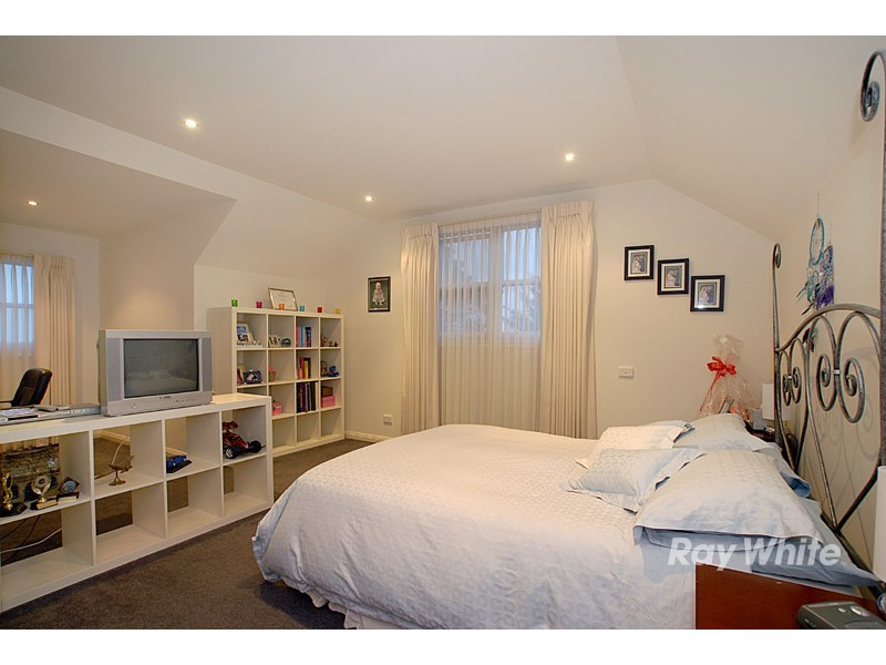 11 Ferncroft Court, Berwick VIC 3806