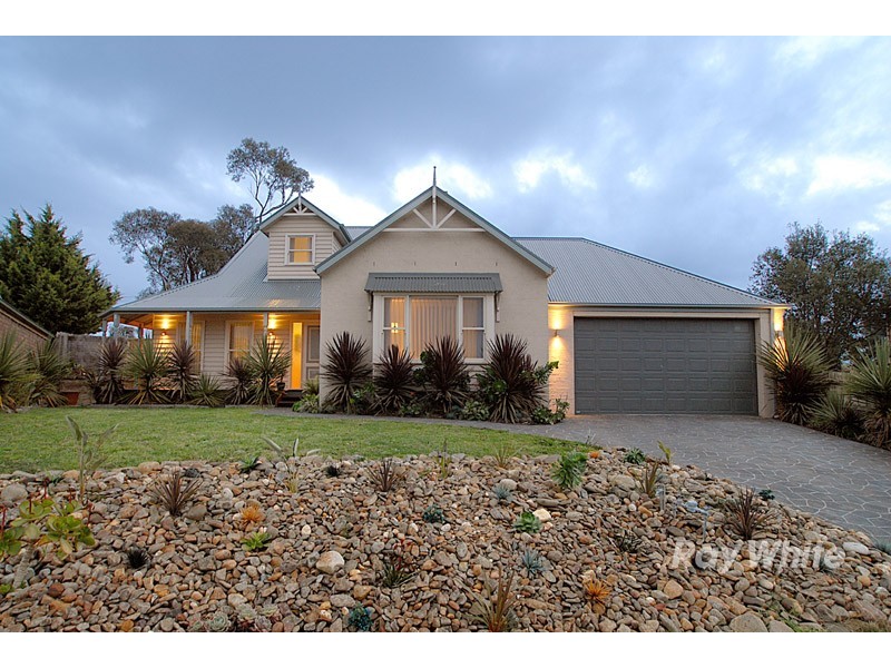 11 Ferncroft Court, Berwick VIC 3806