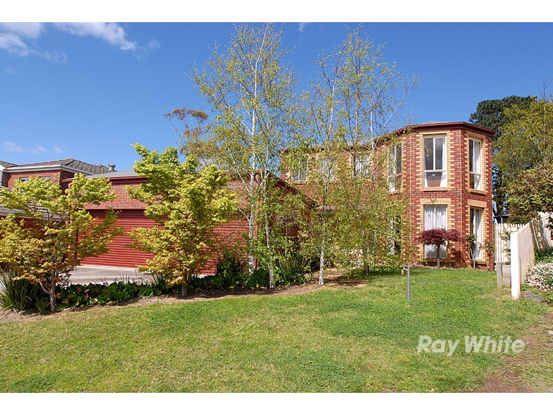 9 Ferncroft Court, Berwick VIC 3806
