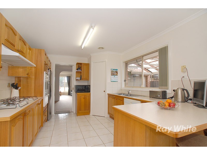 28 Murdoch Avenue, Narre Warren VIC 3805