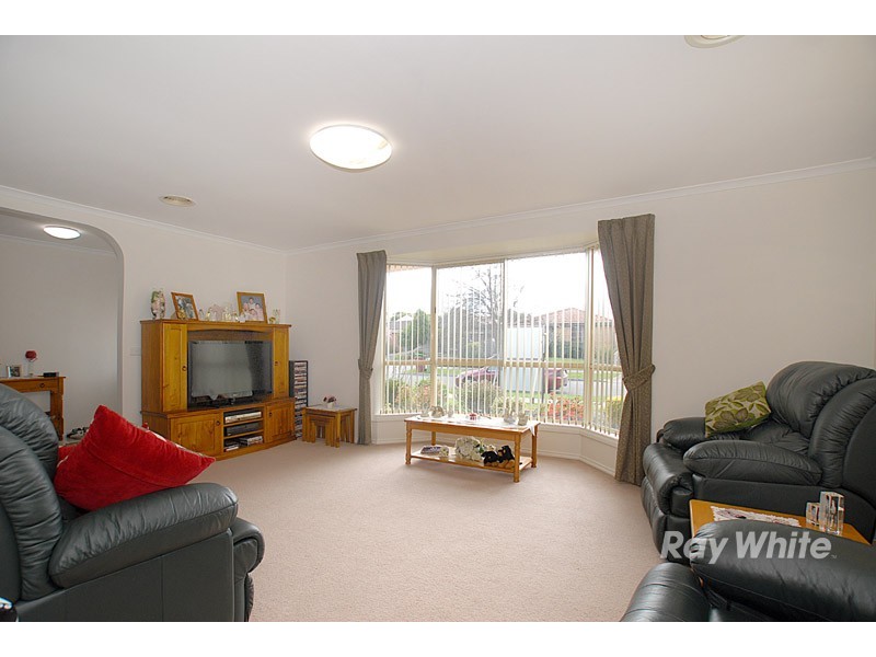 28 Murdoch Avenue, Narre Warren VIC 3805