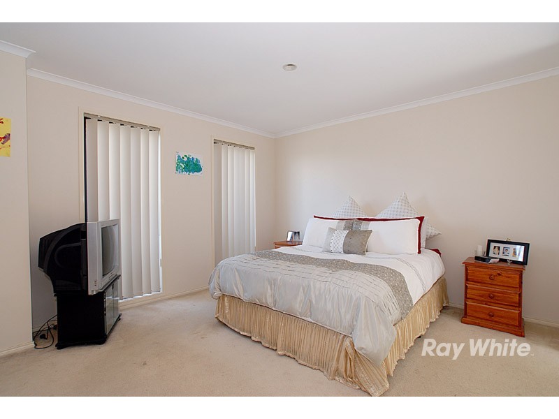 6 Pendulum Place, Berwick VIC 3806