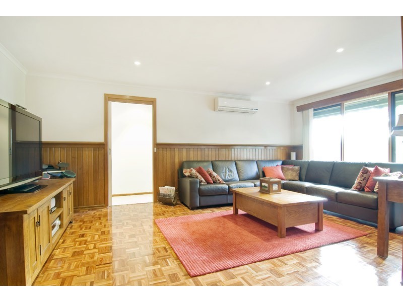 21 Jacques Road, Narre Warren North VIC 3804