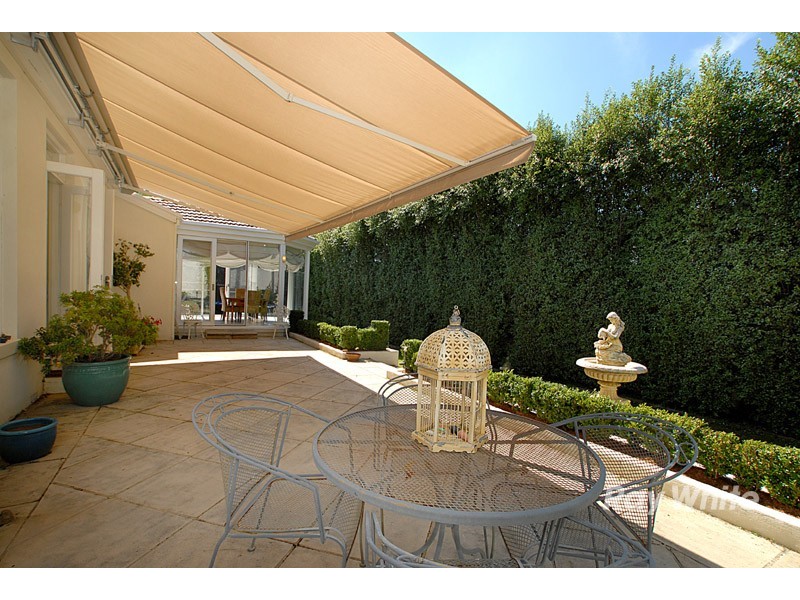 9 Tuileries Rise, Narre Warren South VIC 3805