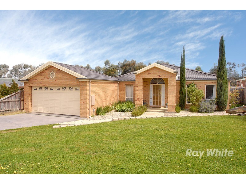 33 Hammerwood Green, Beaconsfield VIC 3807