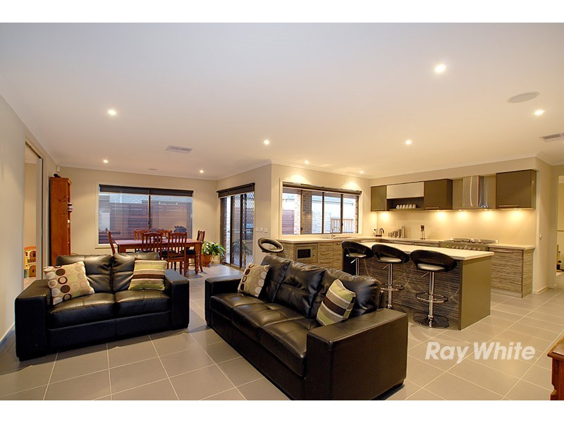 197 Linsell Boulevard, Cranbourne East VIC 3977