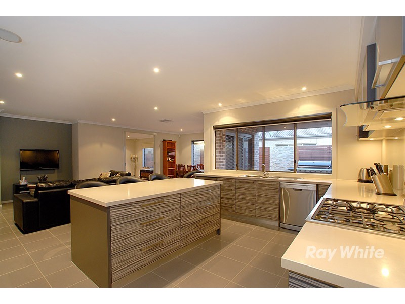 197 Linsell Boulevard, Cranbourne East VIC 3977