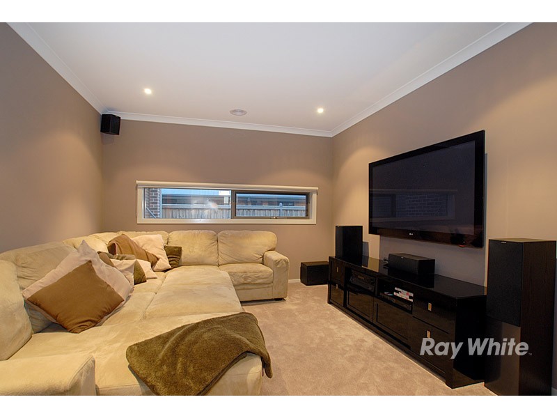 197 Linsell Boulevard, Cranbourne East VIC 3977