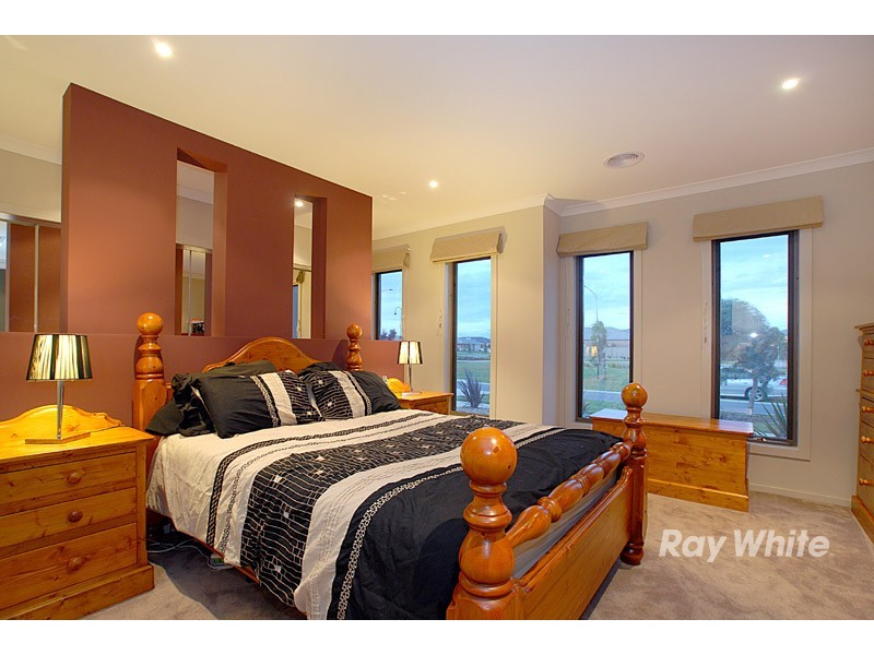 197 Linsell Boulevard, Cranbourne East VIC 3977