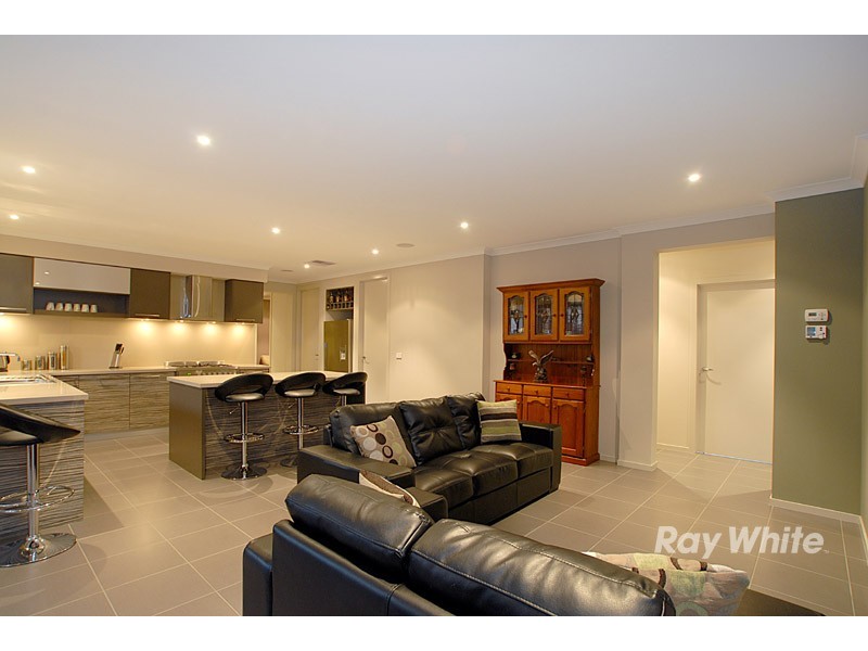197 Linsell Boulevard, Cranbourne East VIC 3977