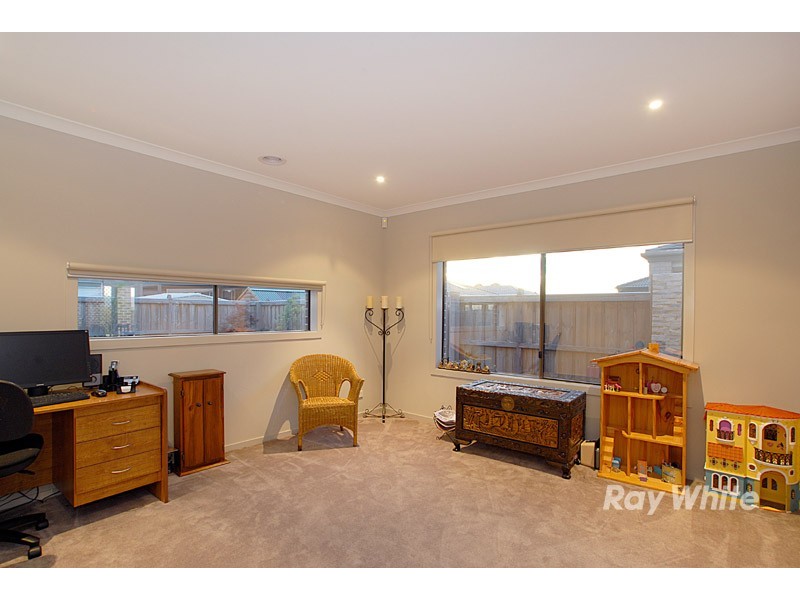 197 Linsell Boulevard, Cranbourne East VIC 3977