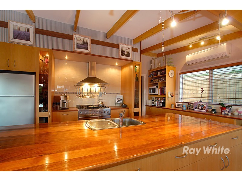 6 Walhalla Court, Beaconsfield VIC 3807
