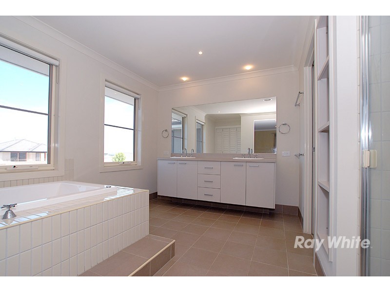 12 Chase Boulevard, Berwick VIC 3806