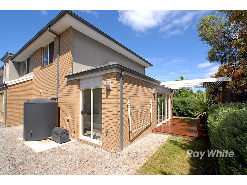 12 Chase Boulevard, Berwick VIC 3806