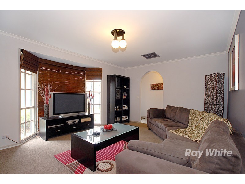 23 Gordonia Cres, Narre Warren VIC 3805