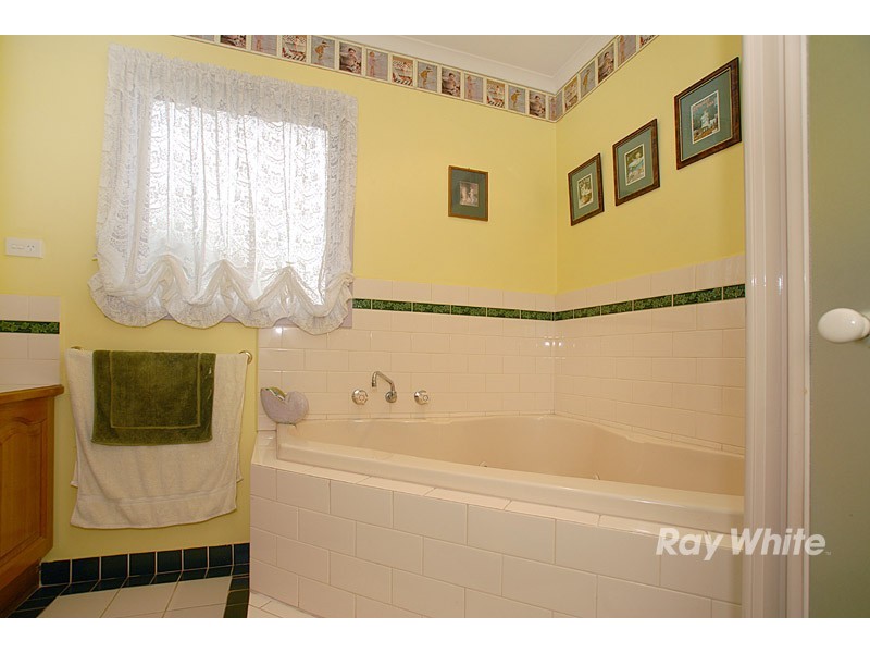 160 Telford Drive, Berwick VIC 3806