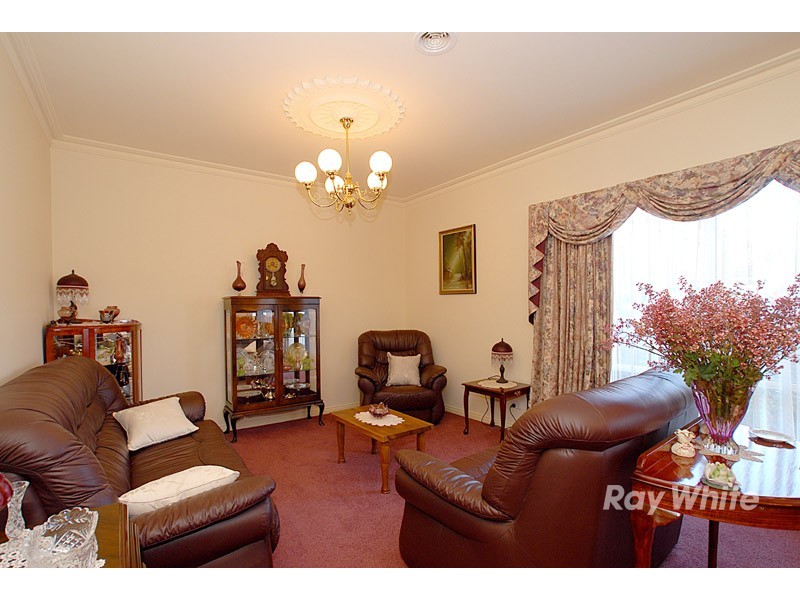 2 Moonbeam Close, Narre Warren South VIC 3805