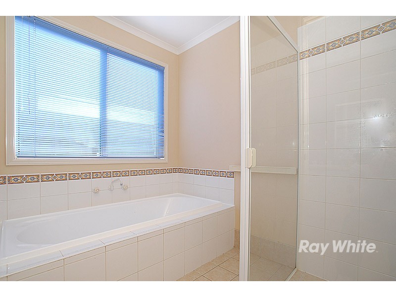 6 Earlwood Street, Narre Warren South VIC 3805