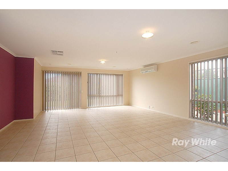 6 Earlwood Street, Narre Warren South VIC 3805