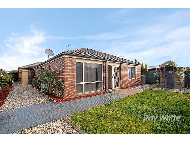 6 Earlwood Street, Narre Warren South VIC 3805
