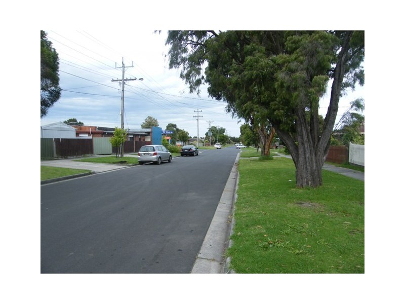 10 Latrobe Street, Cranbourne VIC 3977