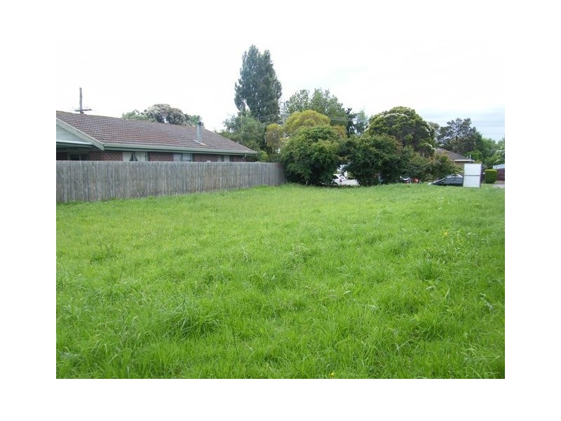 10 Latrobe Street, Cranbourne VIC 3977