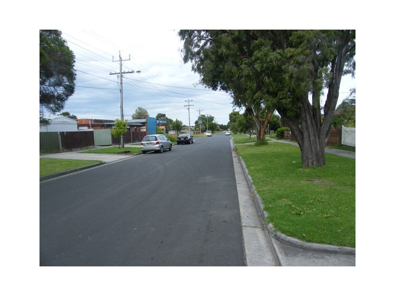 10 Latrobe Street, Cranbourne VIC 3977