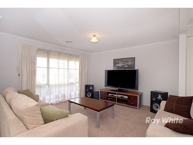 38 Bellevue Drive, Berwick VIC 3806