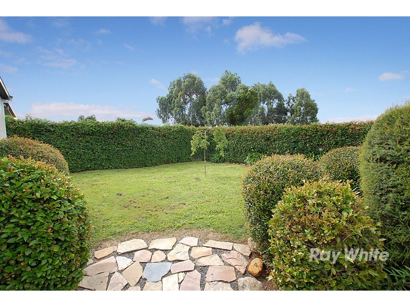 38 Bellevue Drive, Berwick VIC 3806