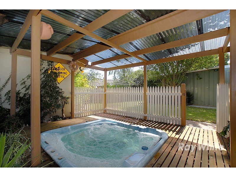 12 Fleetwood Drive, Narre Warren VIC 3805