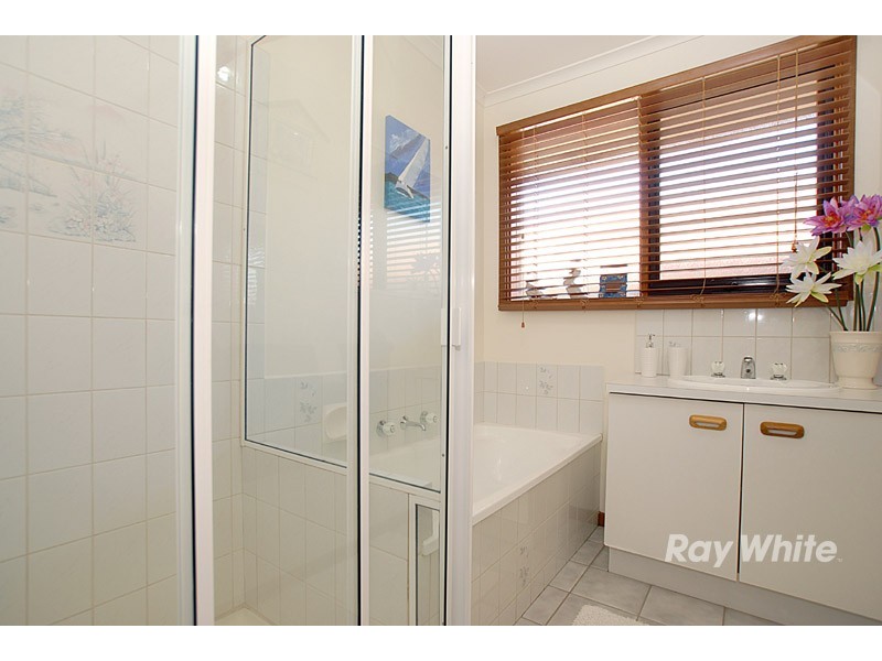 12 Fleetwood Drive, Narre Warren VIC 3805