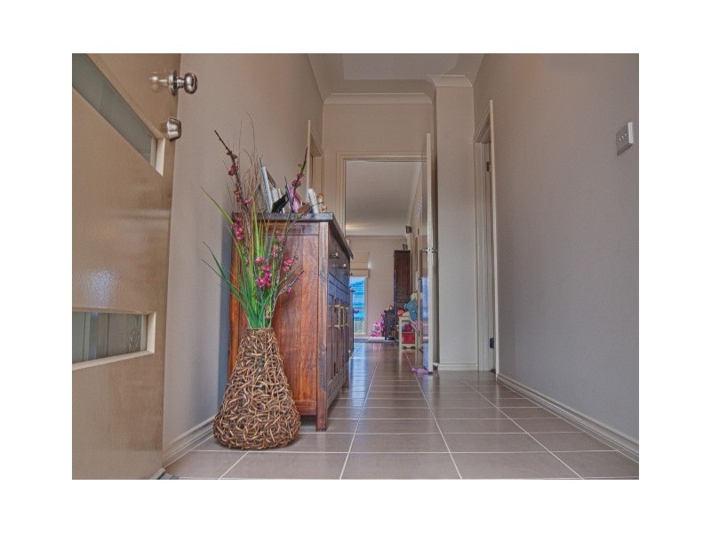 12 Aldous Place, Cranbourne North VIC 3977