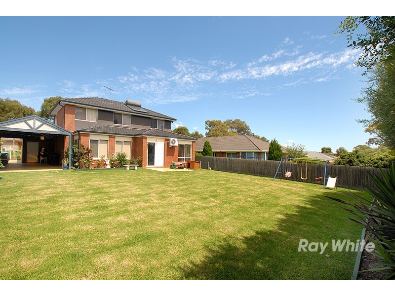 12 Chauncy Way, Lynbrook VIC 3975
