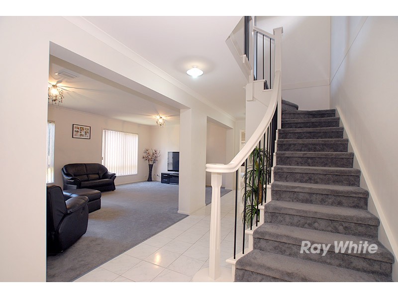12 Chauncy Way, Lynbrook VIC 3975