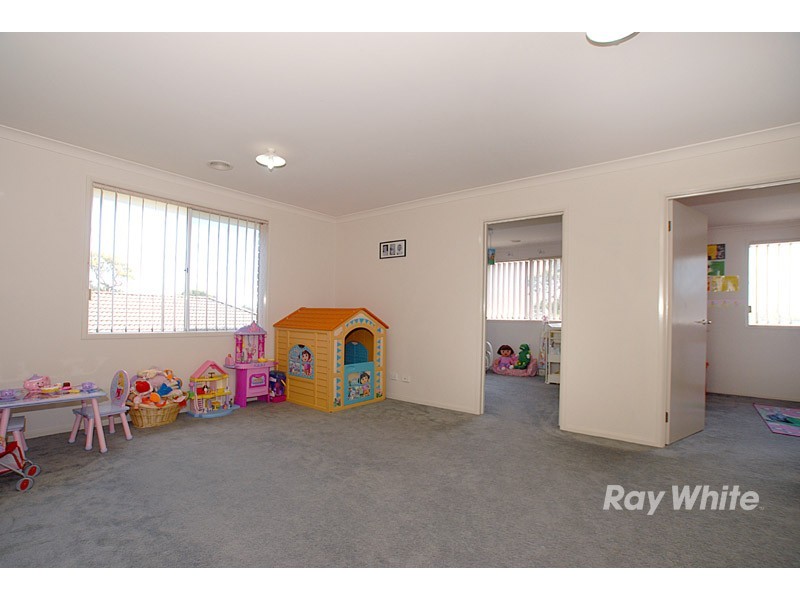12 Chauncy Way, Lynbrook VIC 3975