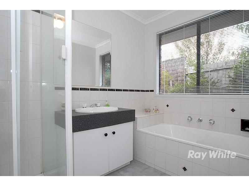 3 Moloney Court, Berwick VIC 3806