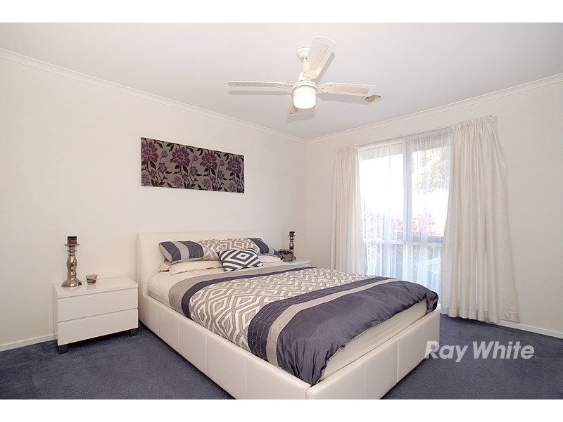 54 Fleetwood Drive, Narre Warren VIC 3805