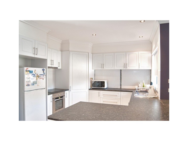 2/56 Albert Road, Hallam VIC 3803