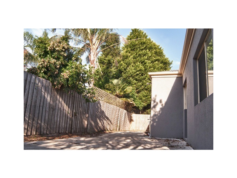 2/56 Albert Road, Hallam VIC 3803