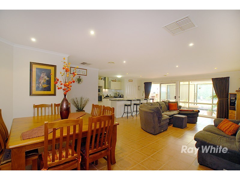 8 Caulfield Court, Narre Warren VIC 3805