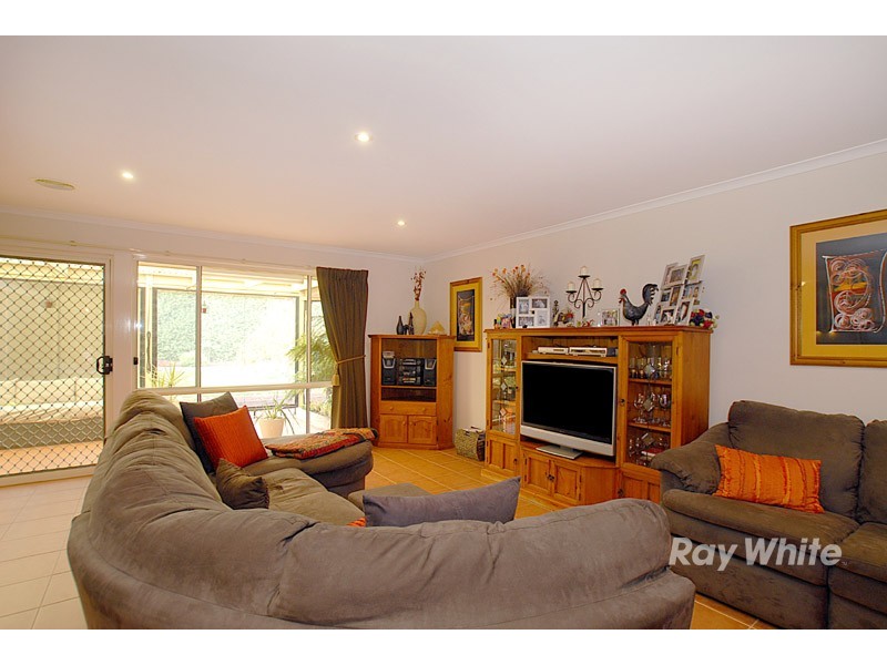 8 Caulfield Court, Narre Warren VIC 3805