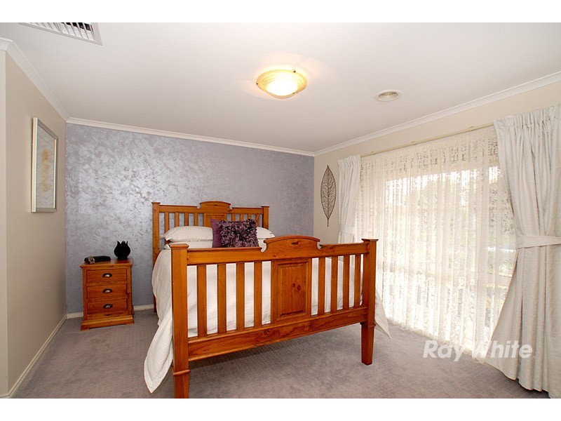 8 Caulfield Court, Narre Warren VIC 3805