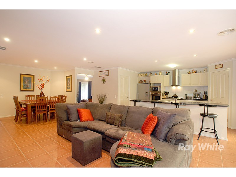 8 Caulfield Court, Narre Warren VIC 3805