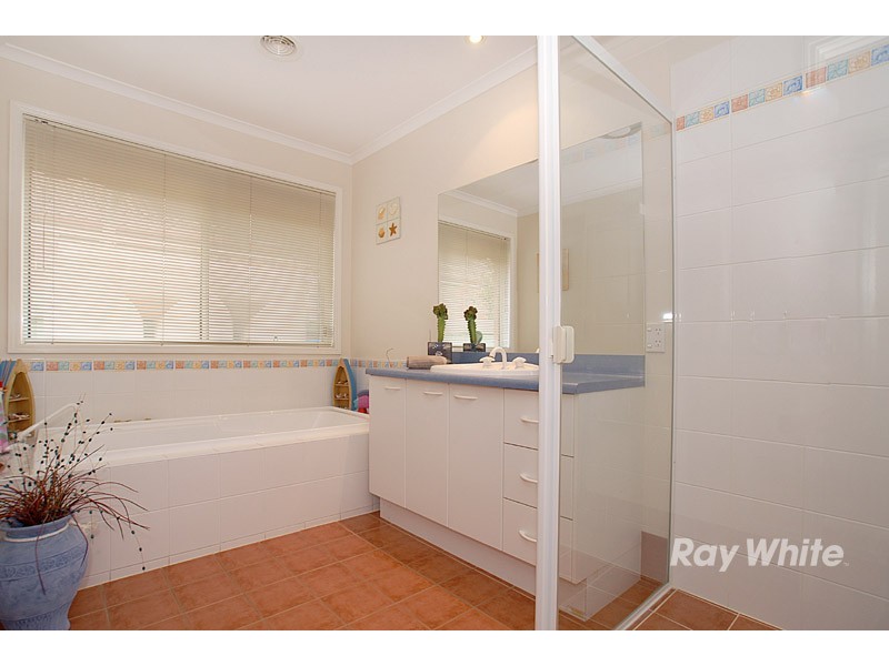 8 Caulfield Court, Narre Warren VIC 3805