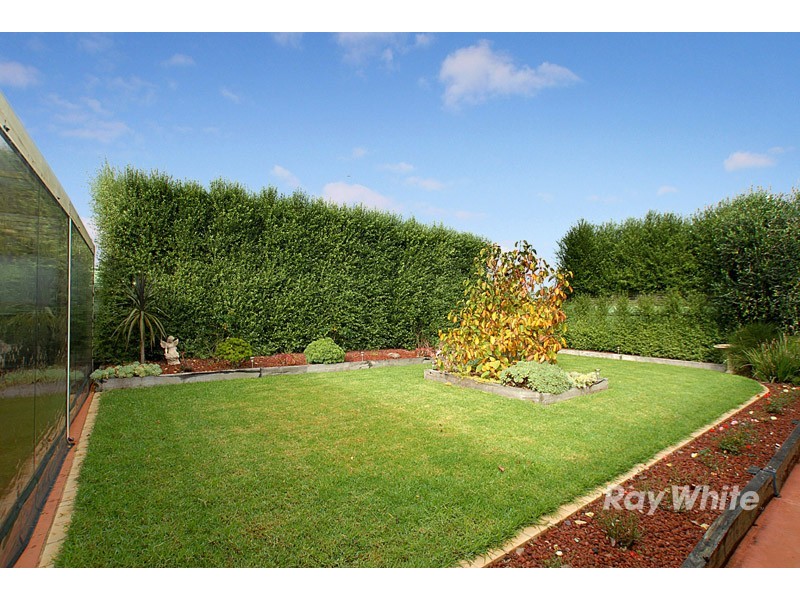 8 Caulfield Court, Narre Warren VIC 3805