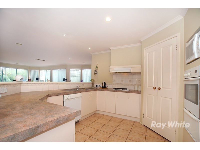 32 Lighthorse Crescent, Narre Warren South VIC 3805