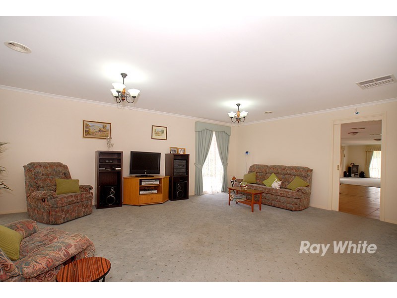 4 Hillston Court, Narre Warren South VIC 3805