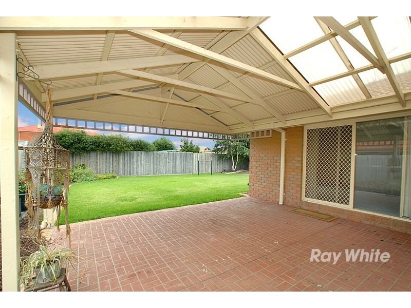 4 Hillston Court, Narre Warren South VIC 3805